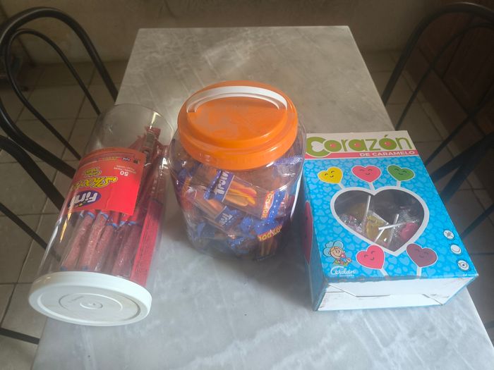 Lot de plusieurs bonbons - photo numéro 2