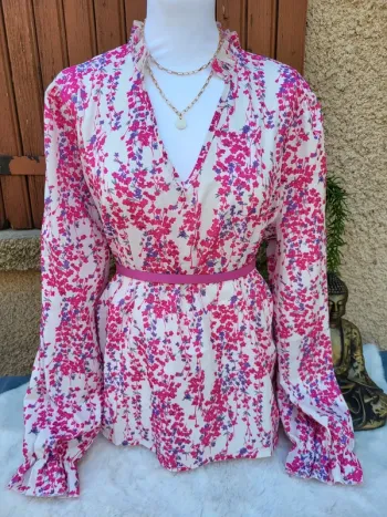 Blouse fleuri fluide ivoire rose mauve taille 48