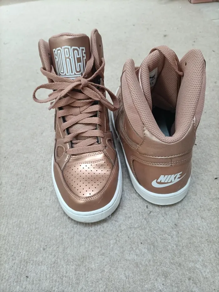 Baskets Nike Air force T38.5 - photo numéro 3