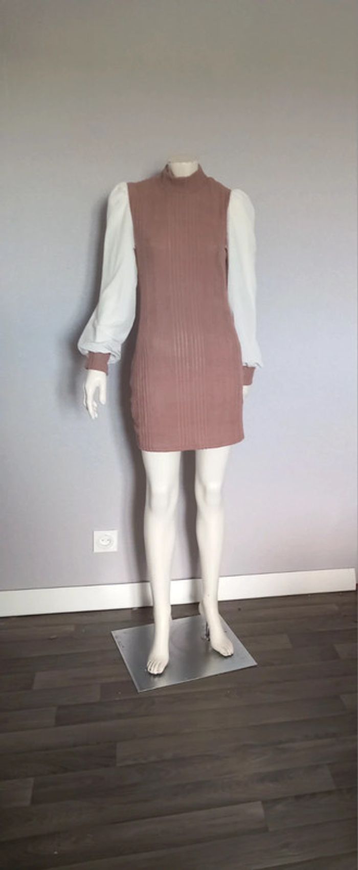 Robe neuve L. - photo numéro 3