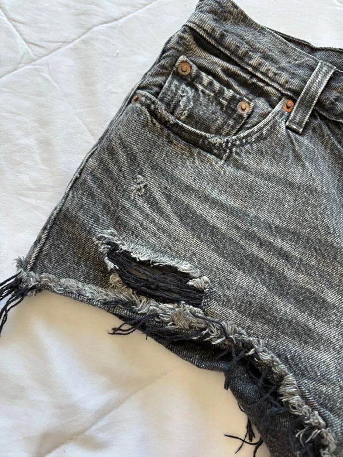 Levi’s 501 vintage court mini destroy W27 / 36‑38 S/M – mi taille gris foncé style cut off - photo numéro 5