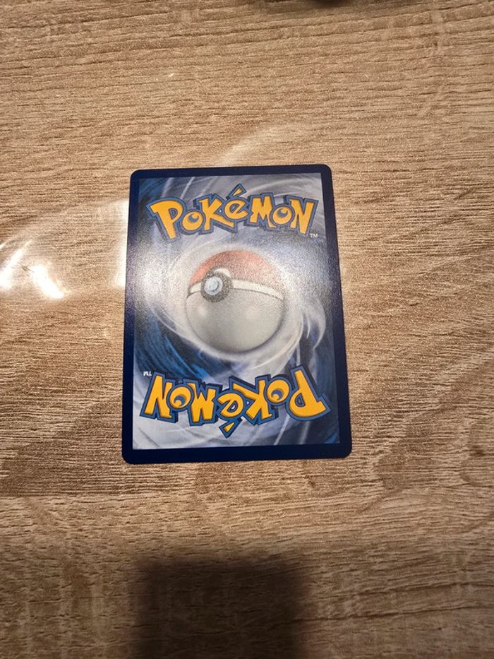 Carte Pokémon Pikachu volant - Celebration - 6/25 - photo numéro 2