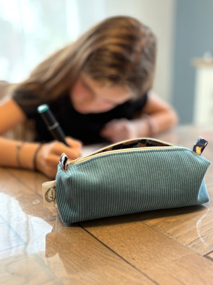 Trousse Bleu canard Velours Côtelé doublure fleurie - photo numéro 10