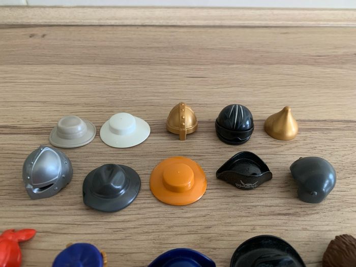 Lot de chapeaux Playmobil