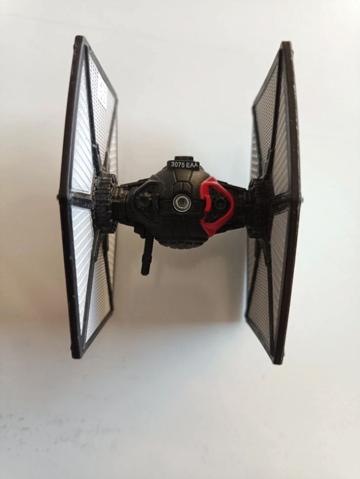 Figurine Star Wars - TIE Fighter du Premier Ordre - photo numéro 3