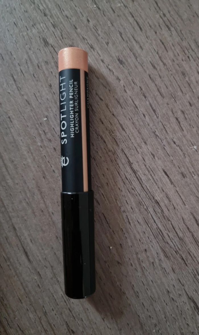 Maquillage - photo numéro 2