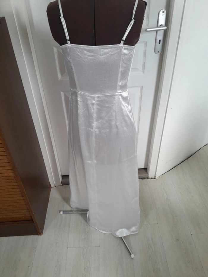 Jolie robe de cérémonie Vila clothes neuve sans etiquette - photo numéro 2
