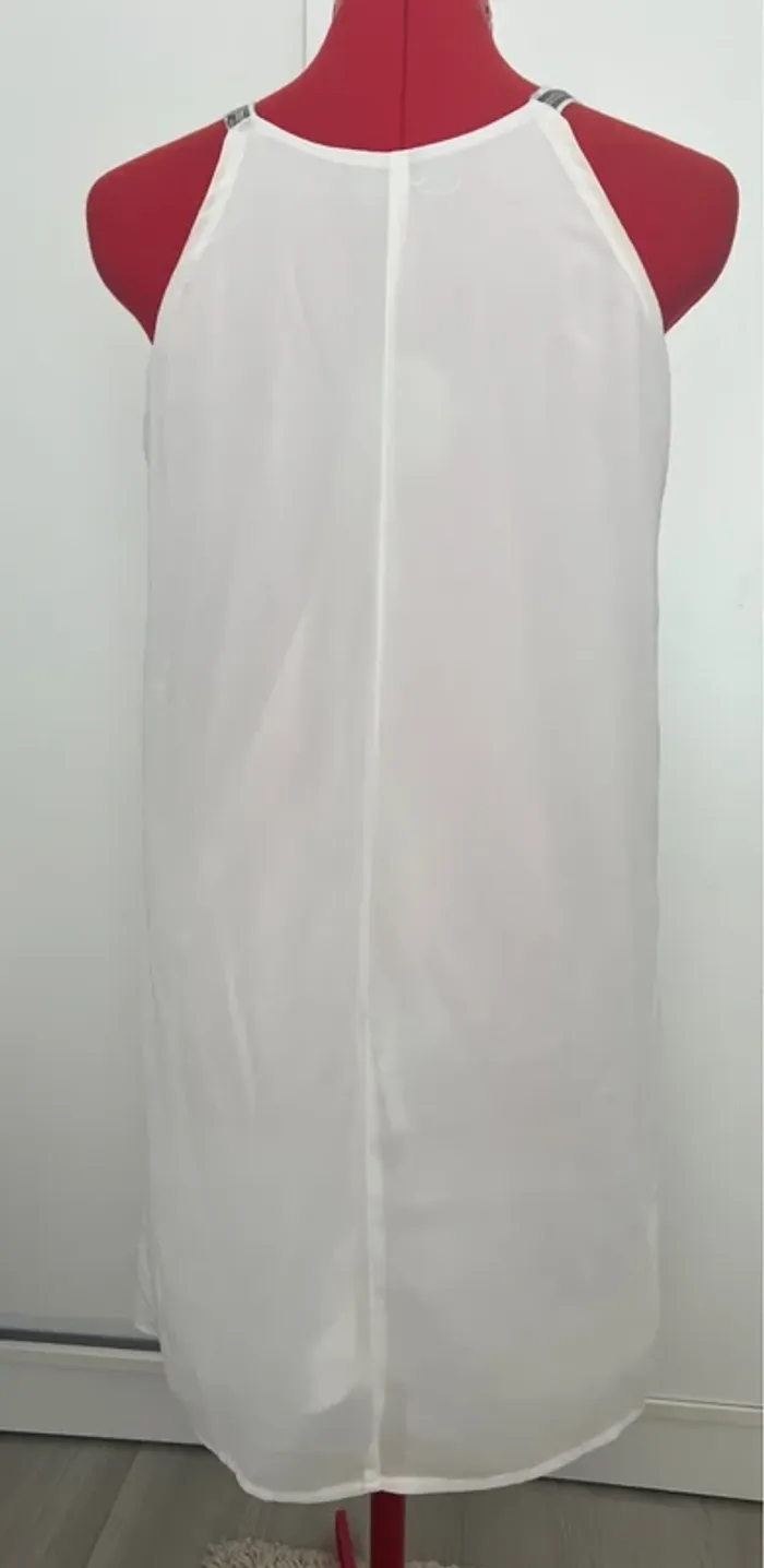Robe emmanchures américaines blanche et argenté sequins May&co - photo numéro 4