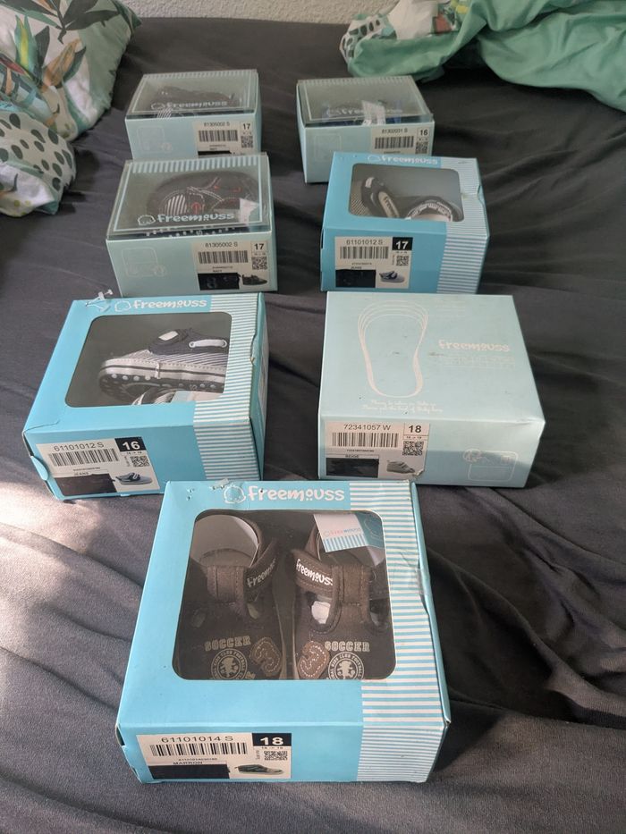 Lot 7 Paires de Chaussures (dès la naissance) - photo numéro 1