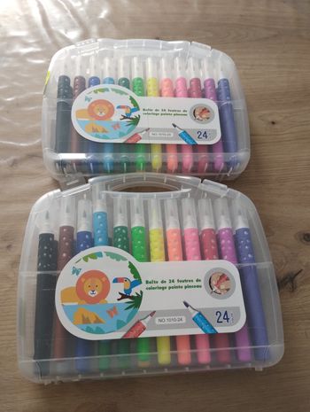 Lot de 2 boites de feutres neuf