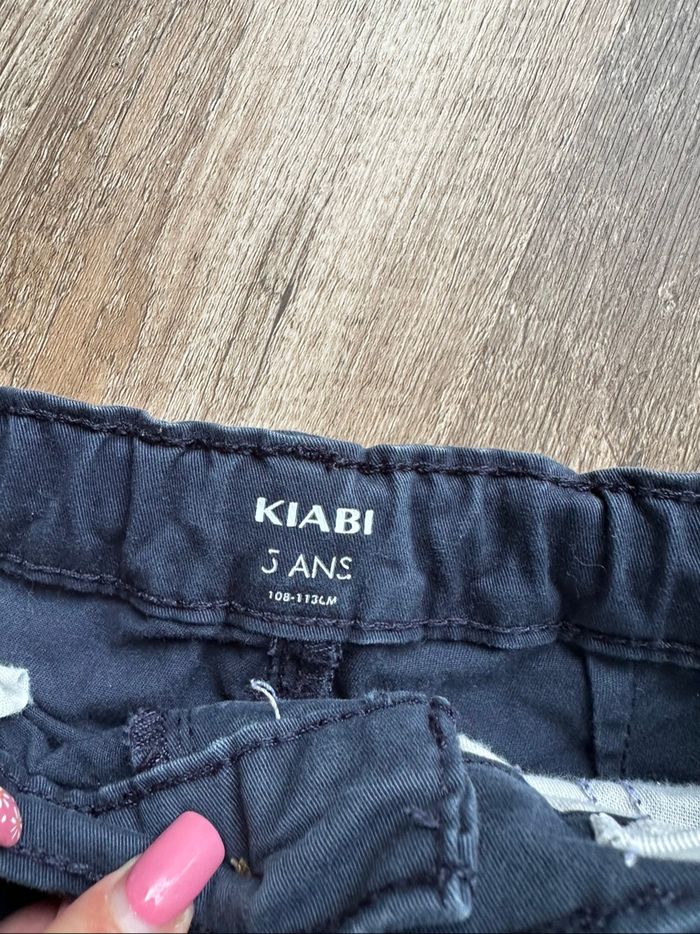 - Short Kiabi - 5 ans - Très bon état - photo numéro 3