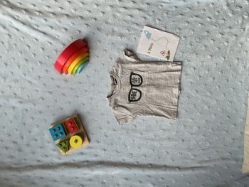 teeshirt manches courtes gris dessin devant 3 mois ouverture totale au dos kiabi