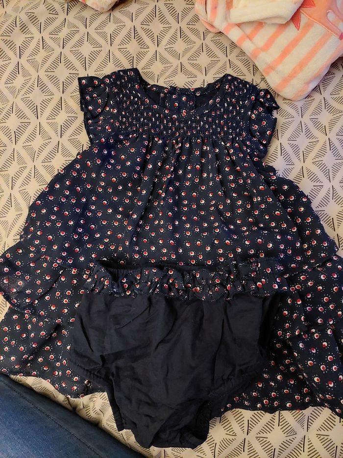 Robe 1 mois - photo numéro 3
