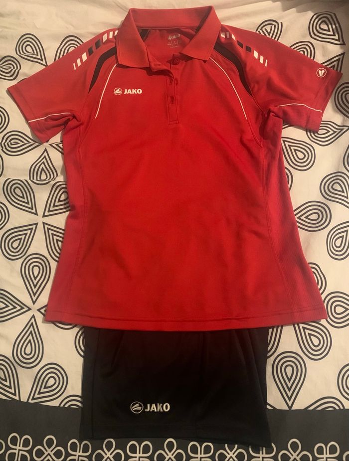 Ensemble jako foot short et tee shirt noir et rouge taille xs - photo numéro 3
