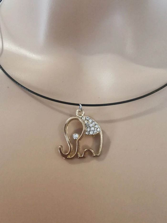 Collier Éléphant. Doré. Strass. Noir - photo numéro 2