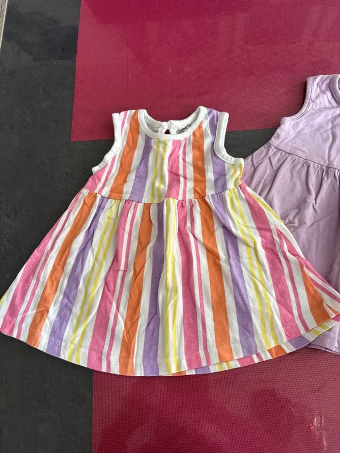 Robe 6 mois - photo numéro 2