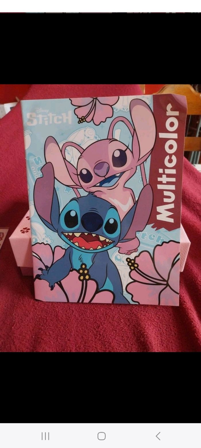 Livre de coloriages stitch et Angel