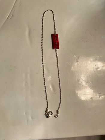 Chaîne argentée Perla Duna plaque métal vernis rouge simple de cheville ou double pour poignet fin