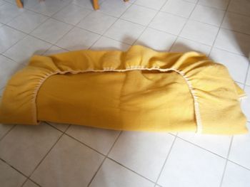 Couverture moutarde COURTELLE Lit 140