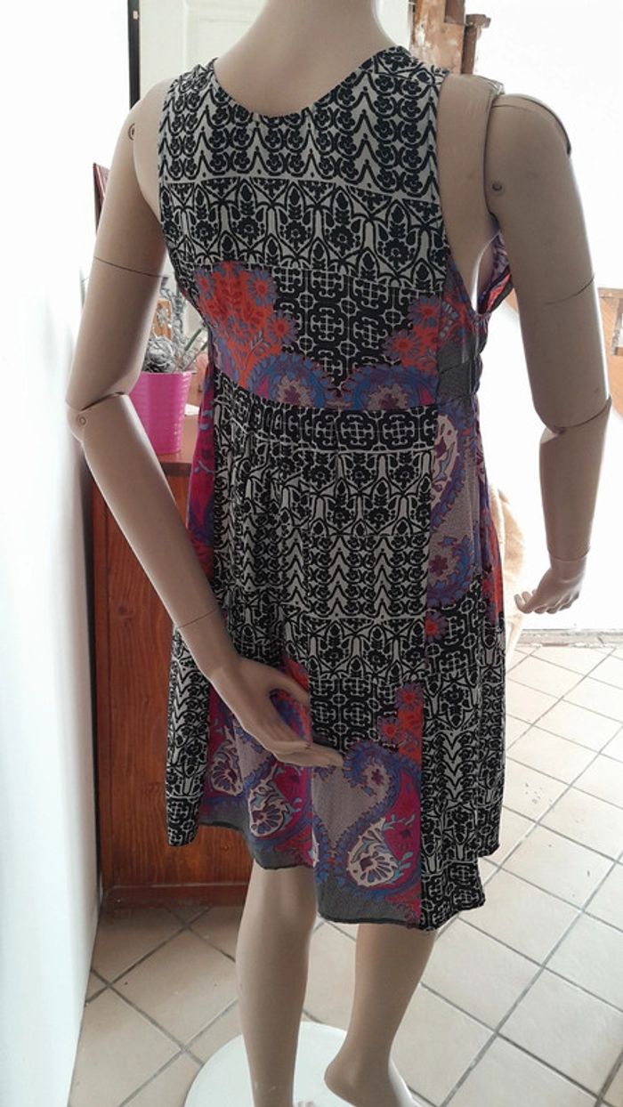 Jolie robe mini été en soie Sandro taille 2 - photo numéro 2