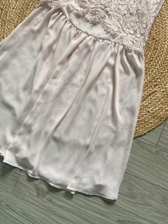 🌸 Jolie robe de cérémonie rose pâle détails dentelle Taille 40 🌸 - photo numéro 4