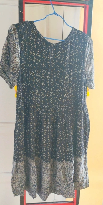 Robe New Look noire à motifs – Taille 10 (38) – Neuve sans étiquette