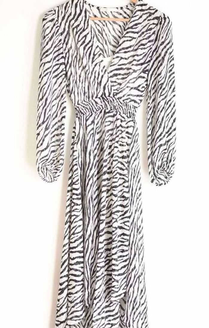 Robe Maje en taille 34 - Très bon état - photo numéro 4