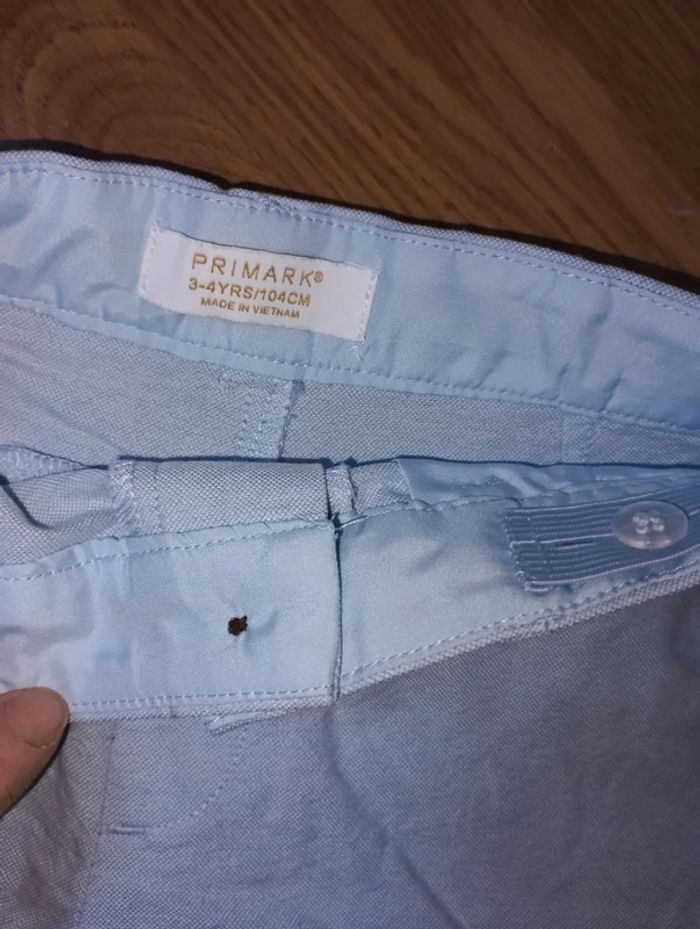 Short bermuda Chino taille 3/4 ans marque Primark en excellent état - photo numéro 2