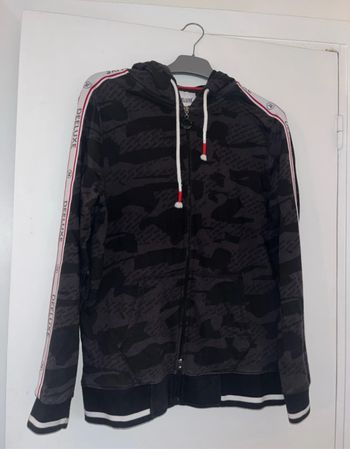Gilet à capuche noir