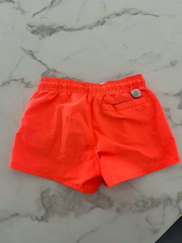 Short de bain Adidas taille 7/8 ans - photo numéro 2