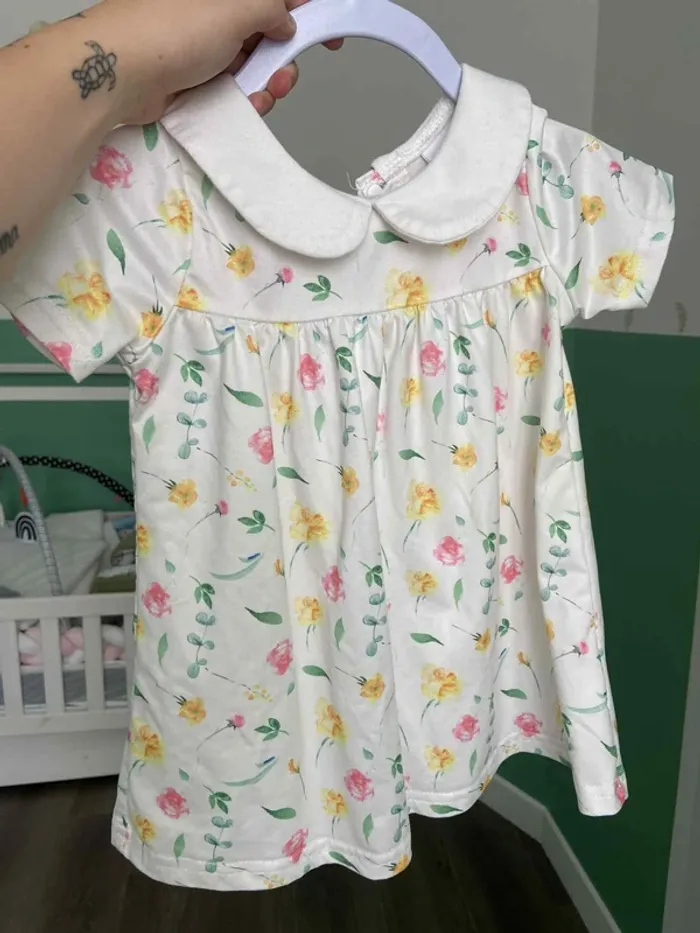 Lot ROBES bébé fille 6/9 mois - photo numéro 7