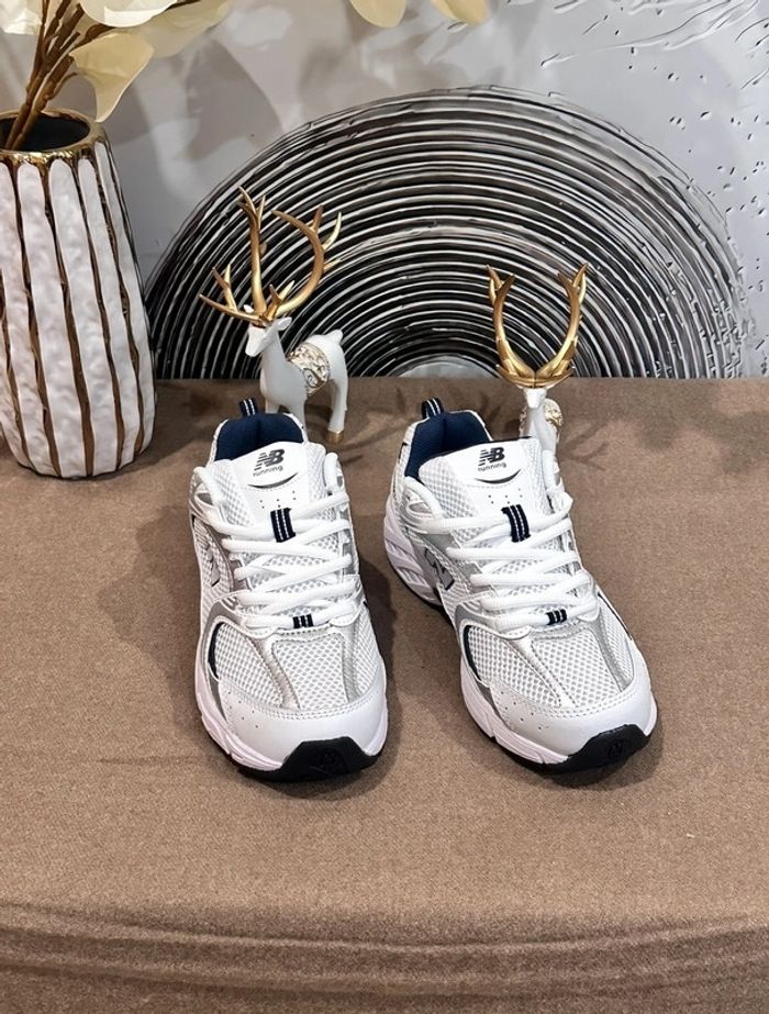 Newbalance 530 taille41.5 - photo numéro 2