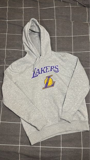 Sweat Lakers 