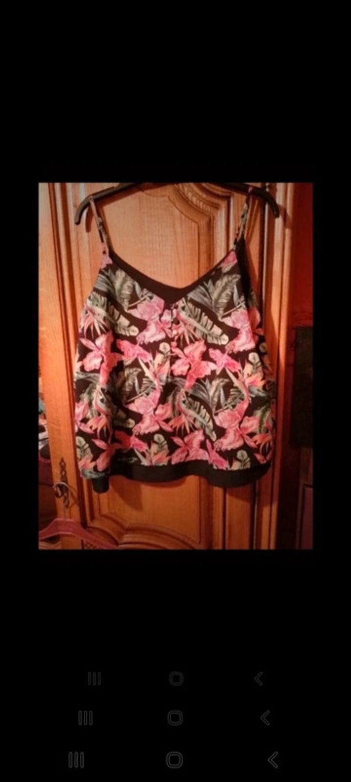 Top à bretelles motif tropical