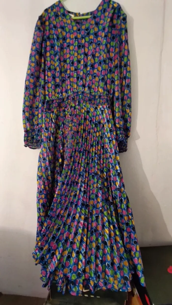 Robe coloré plissée