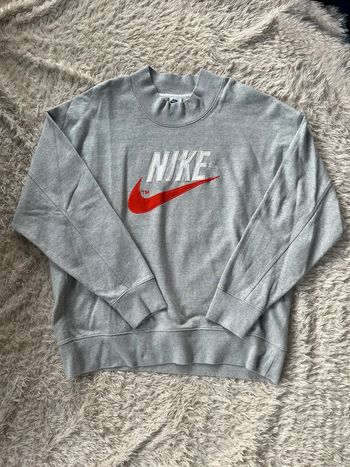 Pull Nike gris