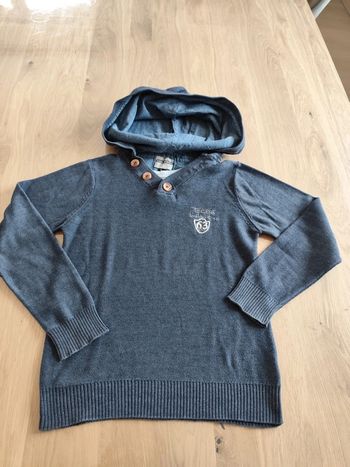 Pull a capuche 10ans