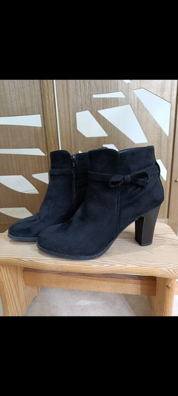 Bottines style daim noire taille 38 - Chaussea