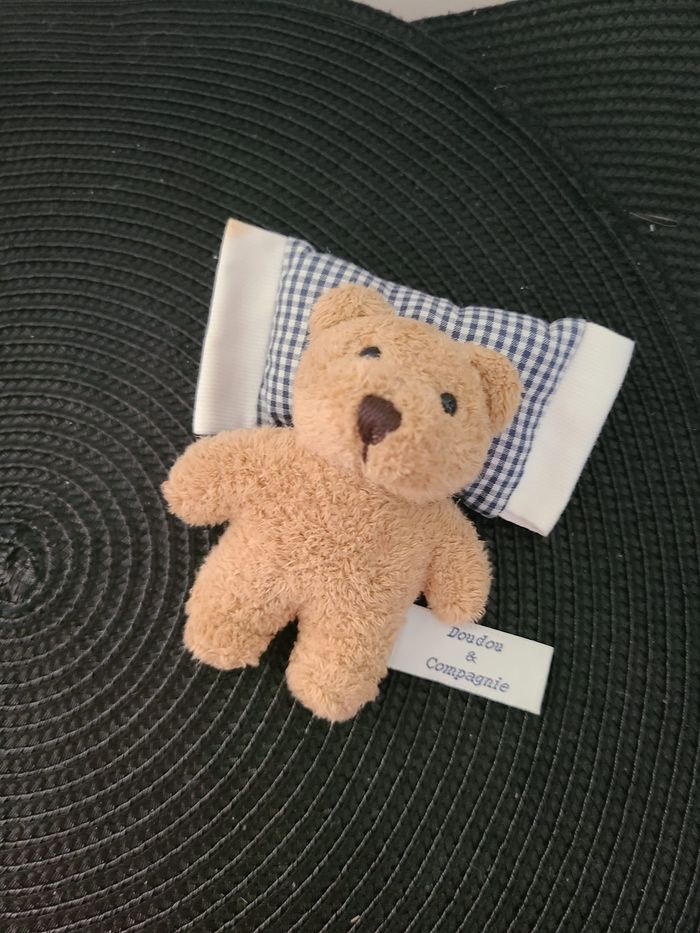 Peluche mini doudou Ours et son oreiller vichy 10 cm Doudou et Compagnie -