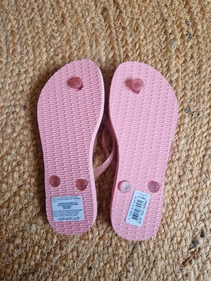 Neuf jolie paire de tong havaianas motif my little pony fille pointure 35 - photo numéro 5