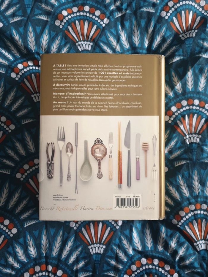 Livre " à table!" - photo numéro 2