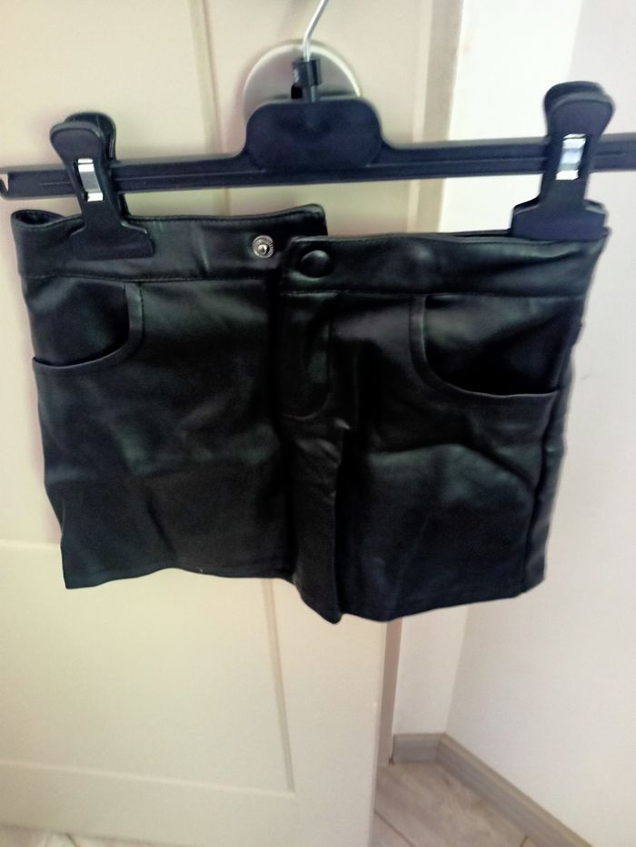 Veste+jupe cuir taille 6 ans - photo numéro 2