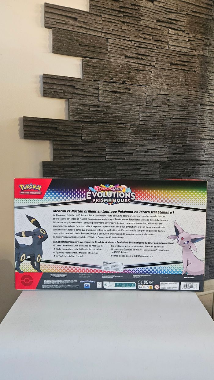 Coffret Collection Premium avec figurine Évolutions Prismatiques - photo numéro 2