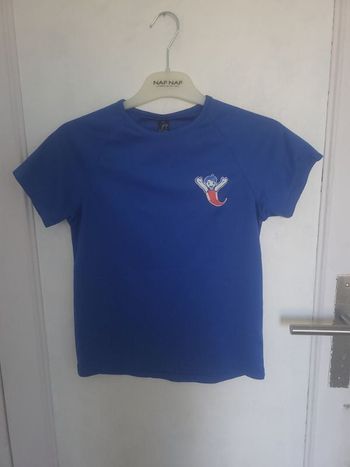 T-shirt bleu sport Taille 10 ans