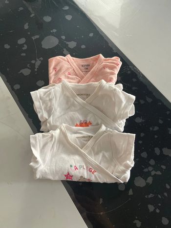 Body, bébé fille