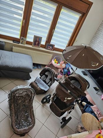 poussette trio noukies, super etat