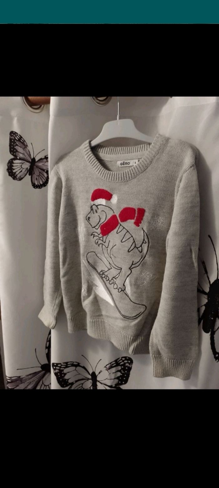 Pull Noël dinosaure 6 ans