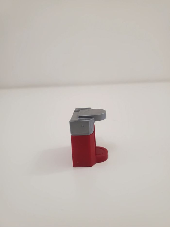 Playmobil Meuble cuisine,  Une cafetière rouge et grise très bon état - photo numéro 4