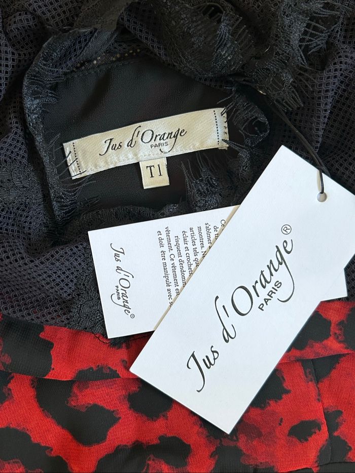 Robe imprimée rouge et noire neuve Jus d’Orange taille 1 - photo numéro 9