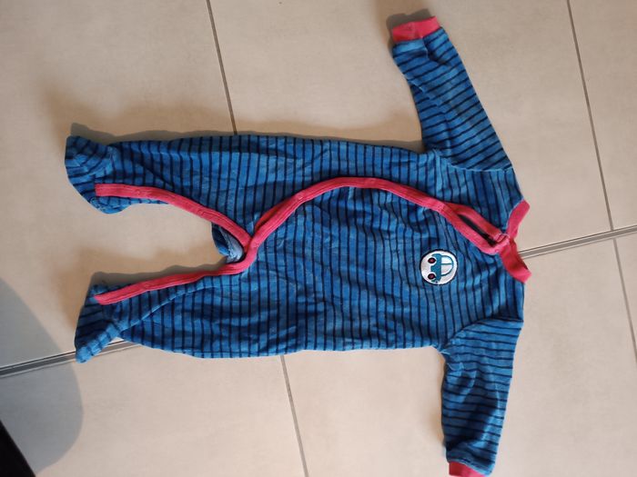 2 Pyjamas 6 mois